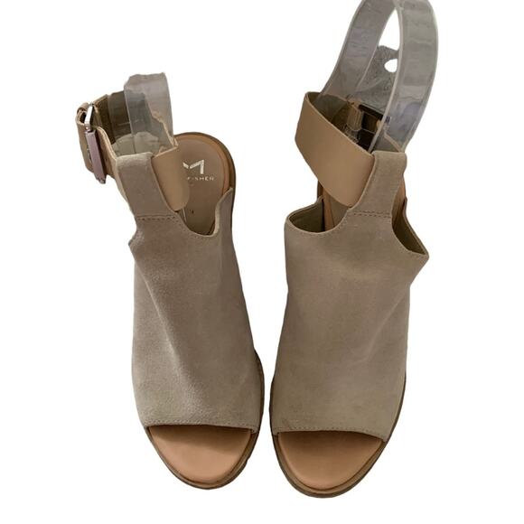 Marc Fisher Vashi Beige Suede Buckle Peep Toe Block Heel Sandals Size 5.5 - Picture 2 of 9